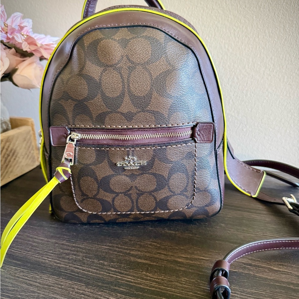 Coach Andi Backpack in Signature Canvas and Lime Green EUC